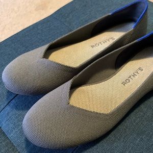 Rothy’s Pebble Grey Flat Size 9.5
